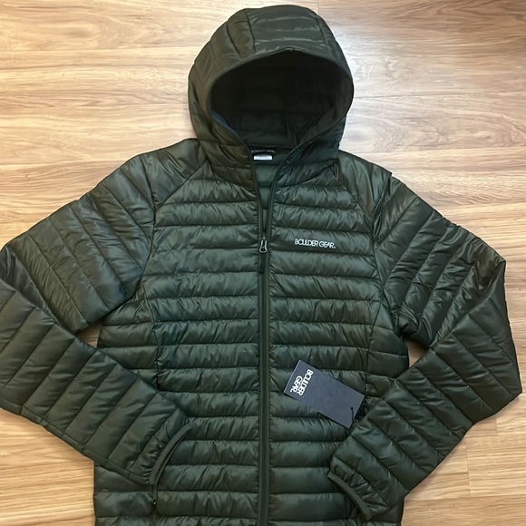 NWT woman’s puffer coat - Picture 2 of 4